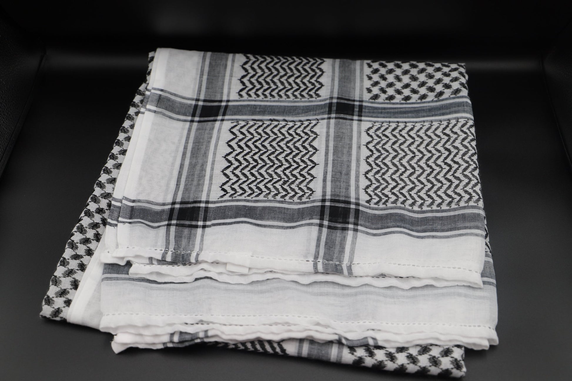Traditional Arabian Men Scarves - (Keffiyeh) Palestinian style - Black and white - clothing